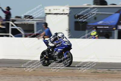 media/Oct-05-2025-CVMA (Sun) [[beeef4f201]]/Race 2-Supersport Middleweight/